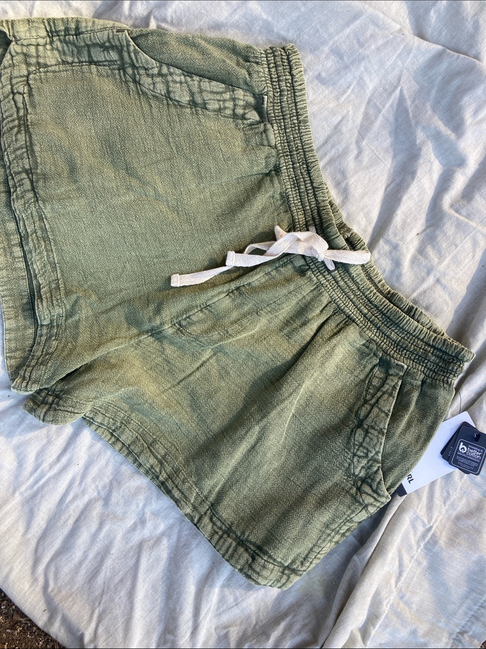 Classic surf shorts NWT L
